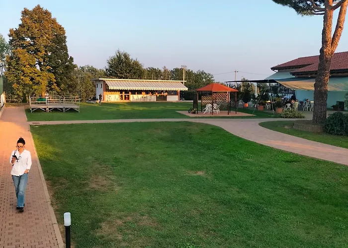 La Fiaba Del Monferrato 비냘레